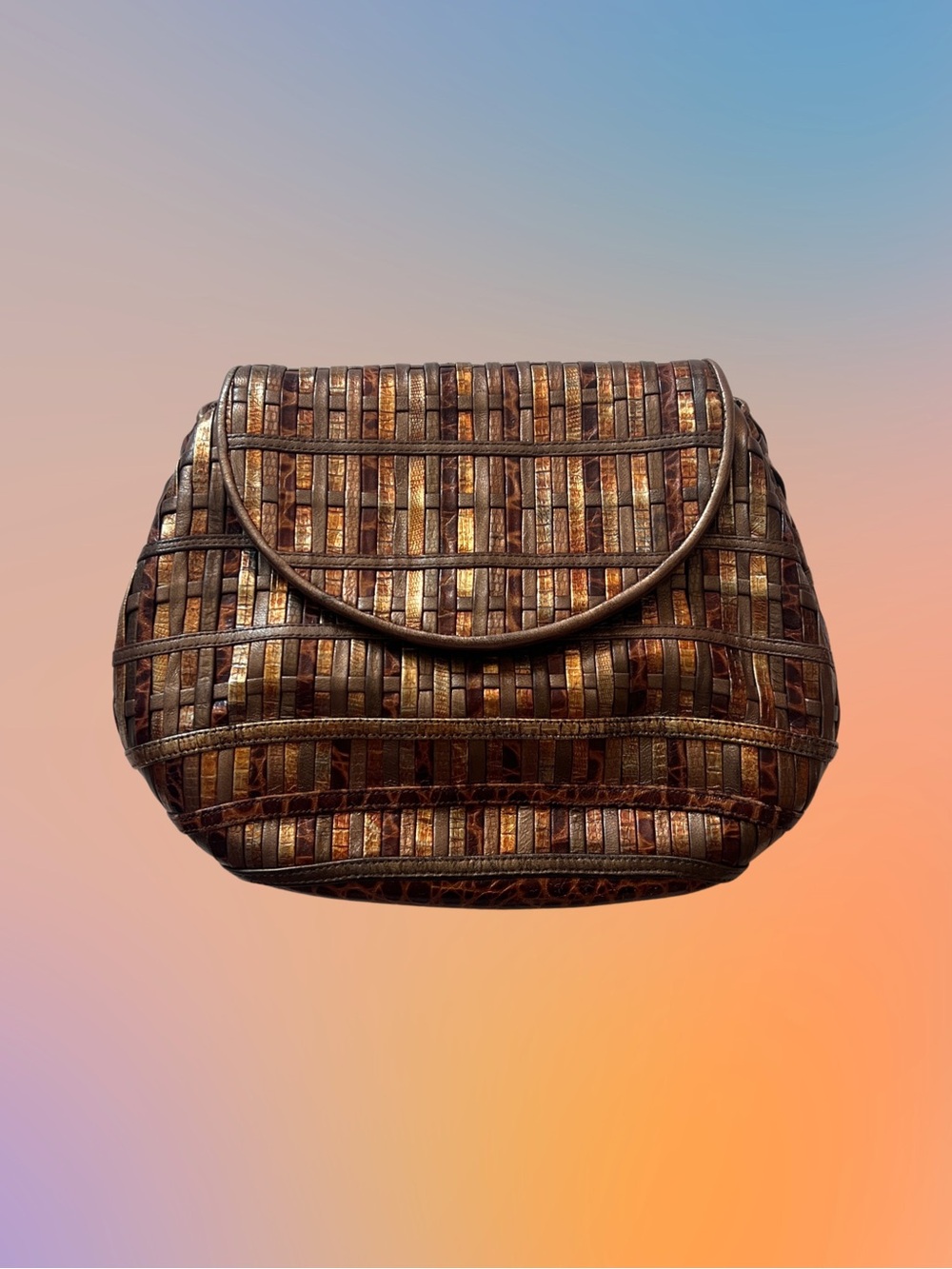 VINTAGE 👜 SHARIF leather crossbody bag in brown.